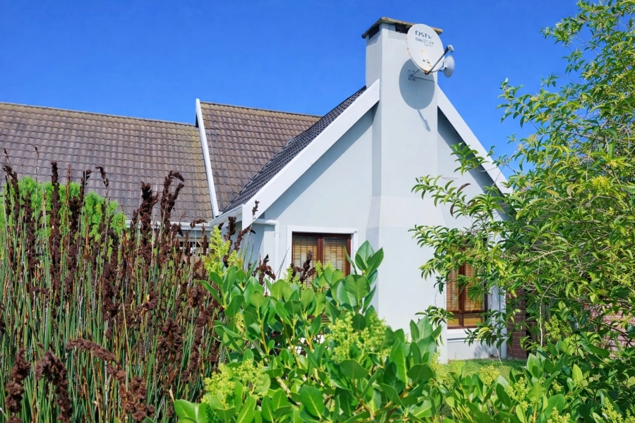 3 Bedroom Property for Sale in The Island Western Cape